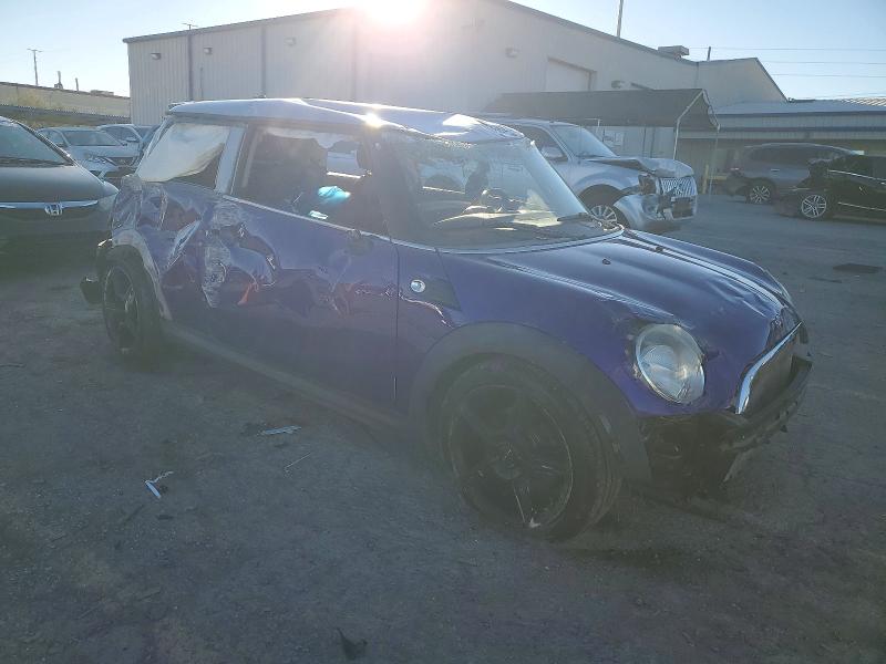 Photo 4 from auction – 2007 MINI COOPER with VIN WMWMF33507TL67401
