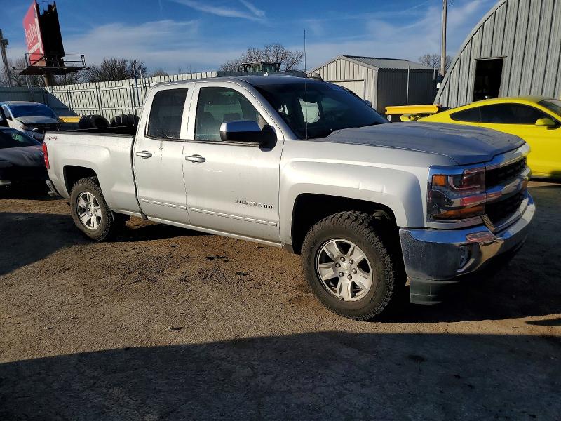 Photo 4 from auction – 2017 CHEVROLET SILVERADO with VIN 1GCVKREC4HZ196216