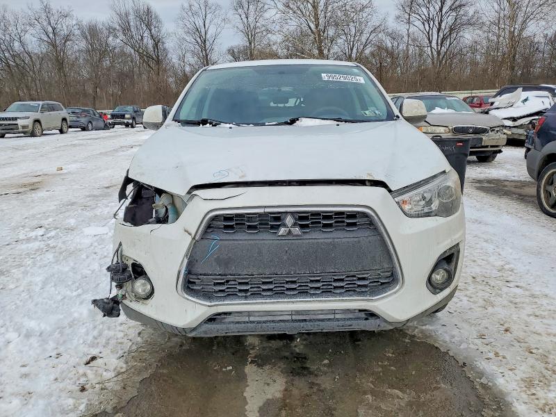 Photo 5 from auction – 2015 MITSUBISHI OUTLANDER with VIN 4A4AR3AW9FE058367