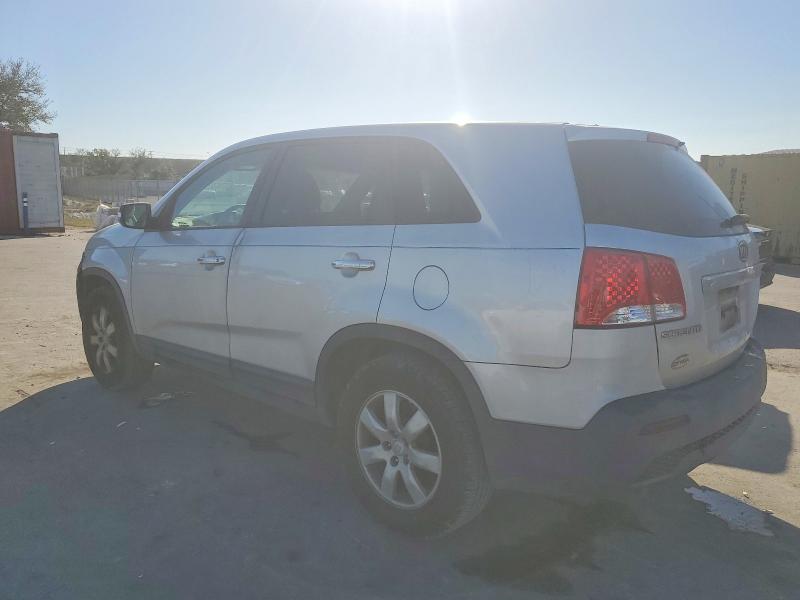 Photo 2 from auction – 2011 KIA SORENTO with VIN 5XYKT3A17BG049900