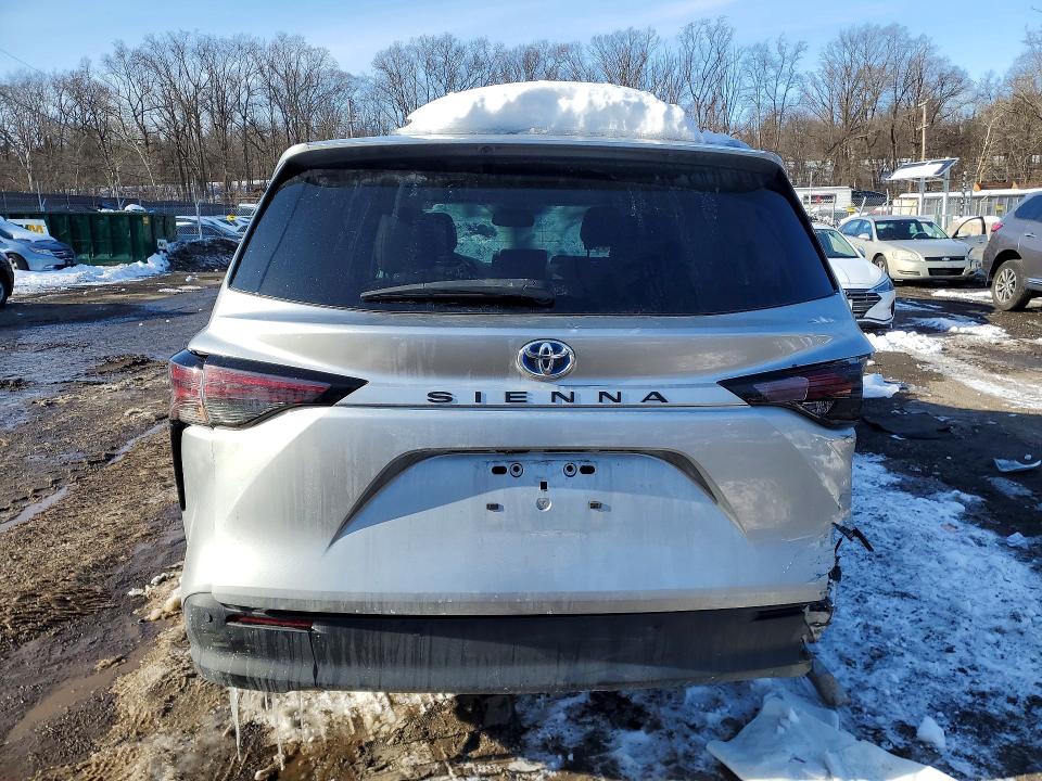 Photo 6 from auction – 2023 TOYOTA SIENNA with VIN 5TDYRKEC3PS157312