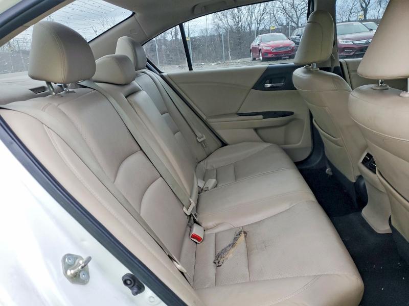 Photo 10 from auction – 2015 HONDA ACCORD with VIN 1HGCR3F85FA001084