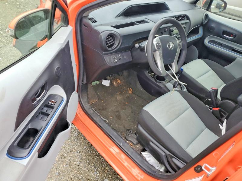 Photo 8 from auction – 2013 TOYOTA PRIUS C with VIN JTDKDTB33D1045181