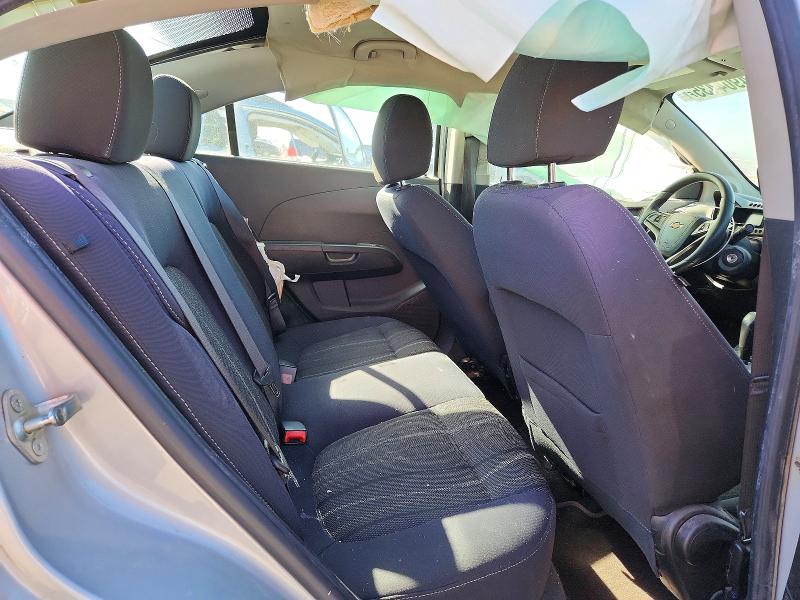 Photo 10 from auction – 2014 CHEVROLET SONIC LT with VIN 1G1JC5SH0E4200414