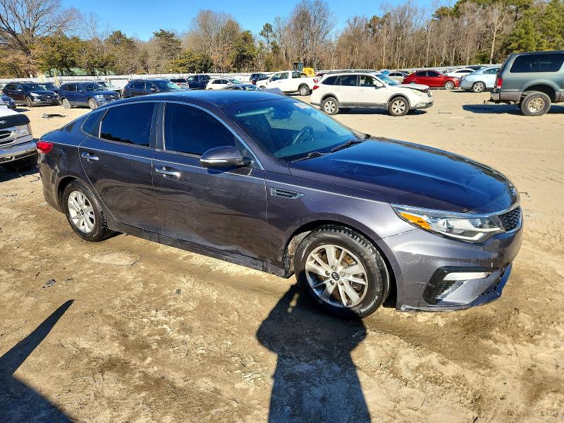 Photo 4 from auction – 2019 KIA OPTIMA with VIN 5XXGT4L34KG277481