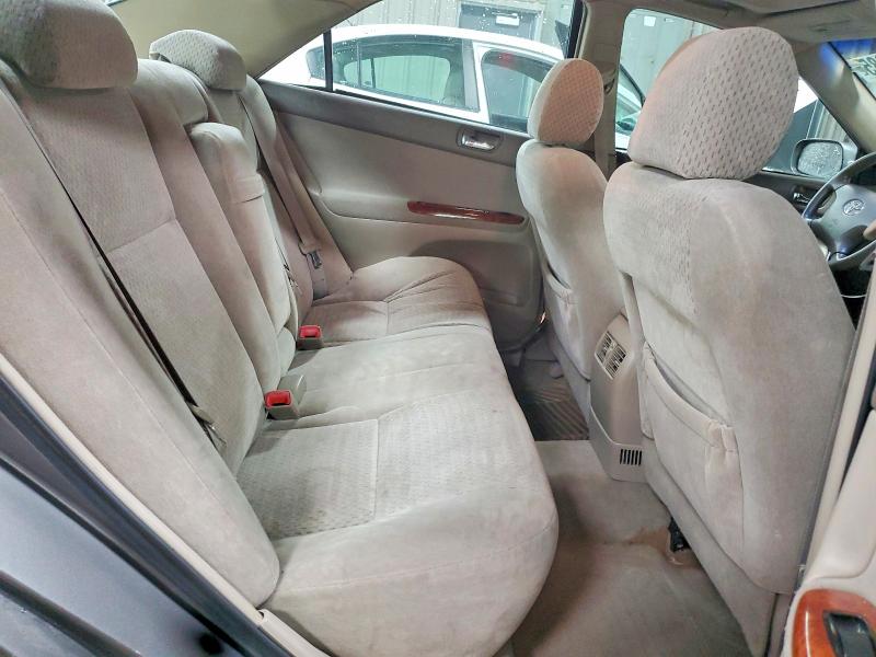 Photo 10 from auction – 2004 TOYOTA CAMRY with VIN 4T1BF32KX4U577216