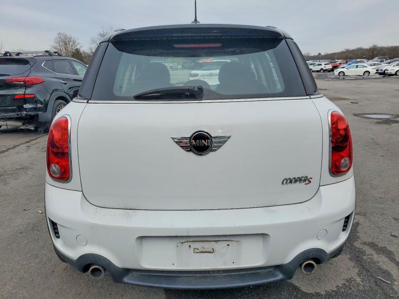 Photo 6 from auction – 2011 MINI COOPER COU with VIN WMWZC5C57CWL61601