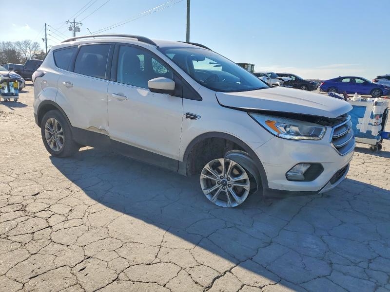 Photo 4 from auction – 2017 FORD ESCAPE with VIN 1FMCU0GD4HUE92977