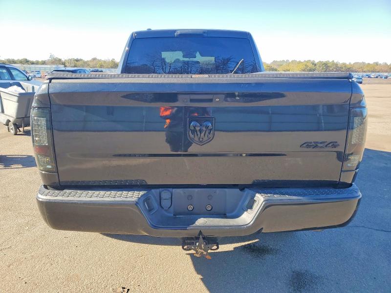 Photo 6 from auction – 2018 RAM 1500 with VIN 1C6RR7FG8JS214600