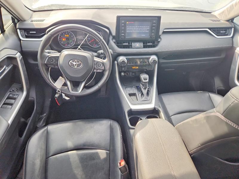 Photo 8 from auction – 2019 TOYOTA RAV4 XLE P with VIN 2T3C1RFV1KW040944