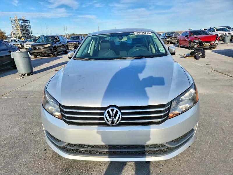Photo 5 from auction – 2014 VOLKSWAGEN PASSAT S with VIN 1VWAS7A39EC046865