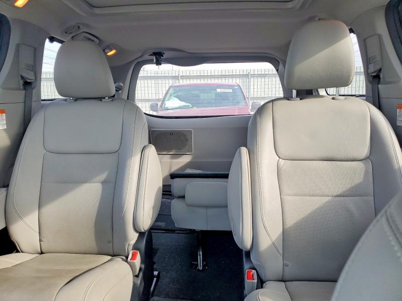 Photo 10 from auction – 2020 TOYOTA SIENNA XLE with VIN 5TDDZ3DC0LS239241