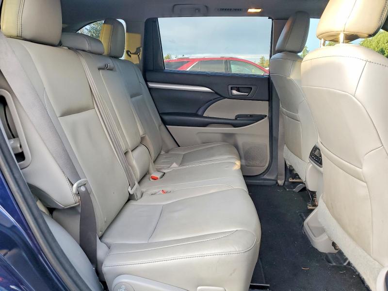 Foto 11 de la subasta – 2016 TOYOTA HIGHLANDER con VIN 5TDKKRFH3GS155489