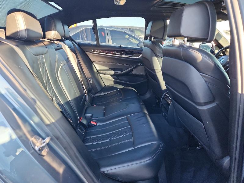 Photo 10 from auction – 2018 BMW M550XI with VIN WBAJB9C53JG463671