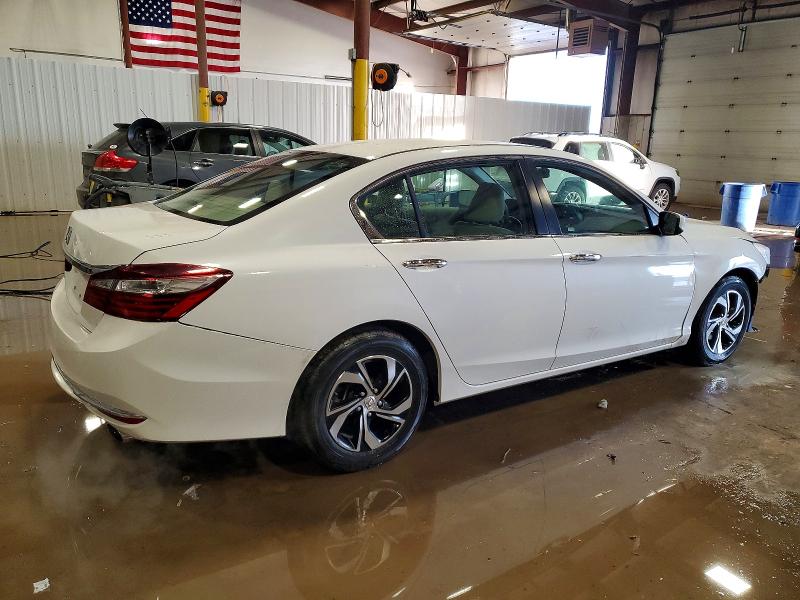 Photo 3 from auction – 2016 HONDA ACCORD with VIN 1HGCR2F37GA059018