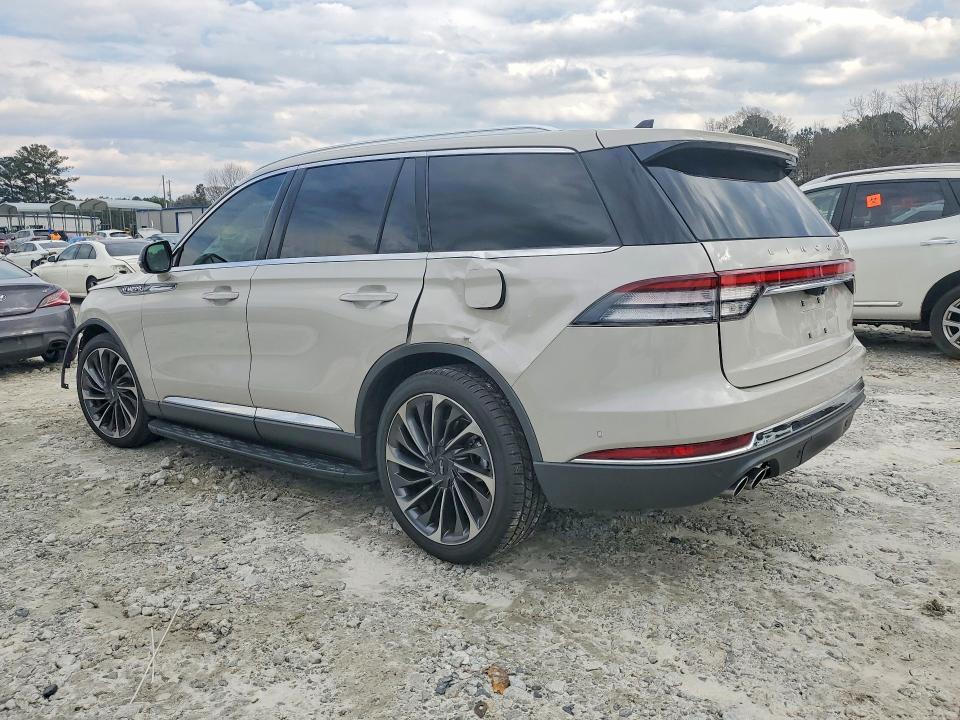 Photo 2 from auction – 2022 LINCOLN AVIATOR with VIN 5LM5J7WC8NGL03421