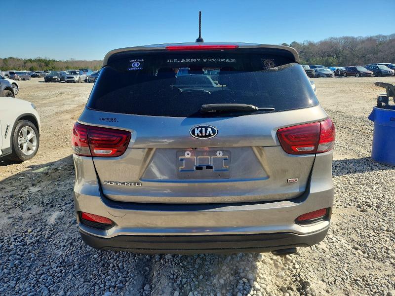 Photo 6 from auction – 2019 KIA SORENTO L with VIN 5XYPG4A36KG473859