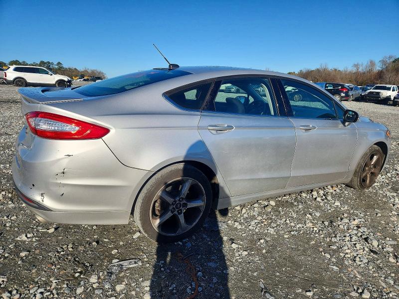 Photo 3 from auction – 2016 FORD FUSION SE with VIN 3FA6P0H78GR350211