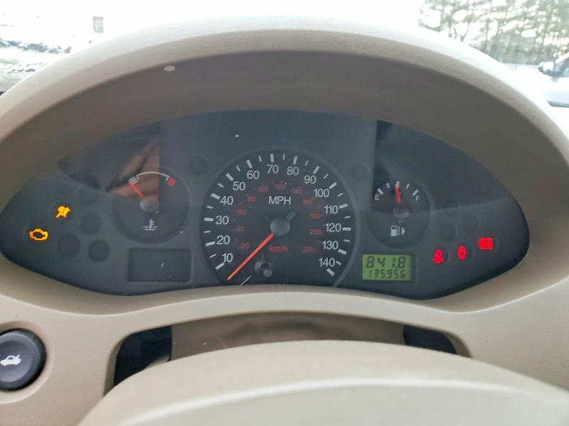 Photo 9 from auction – 2005 FORD FOCUS ZX4 with VIN 1FAFP34N45W189064