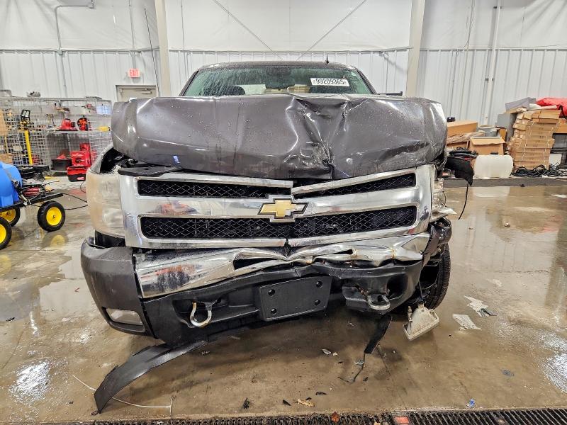 Photo 5 from auction – 2011 CHEVROLET SILVERADO with VIN 1GCRKSE39BZ144886