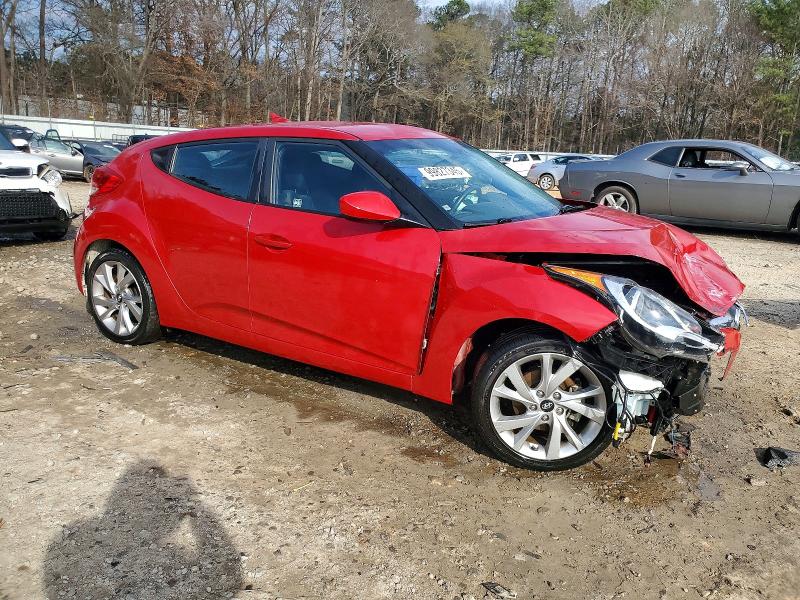 Photo 4 from auction – 2017 HYUNDAI VELOSTER with VIN KMHTC6AD4HU317532