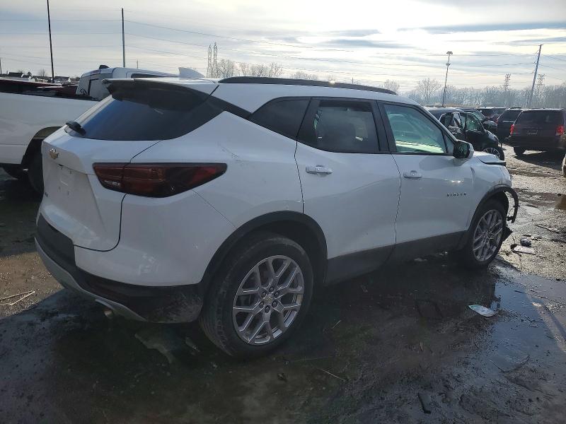 Photo 3 from auction – 2023 CHEVROLET BLAZER 3LT with VIN 3GNKBDRS4PS106783