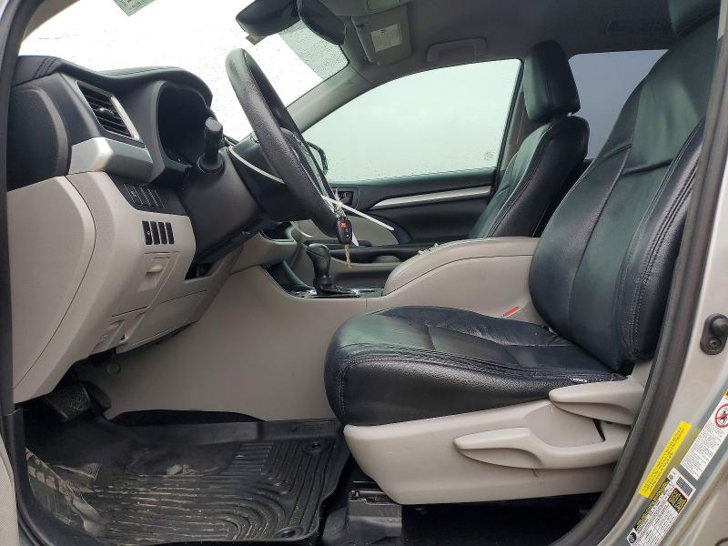 Photo 7 from auction – 2017 TOYOTA HIGHLANDER with VIN 5TDZARFH9HS031536
