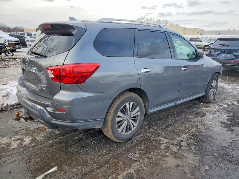 Photo 3 from auction – 2019 NISS PATHFINDER with VIN 5N1DR2MM1KC596944