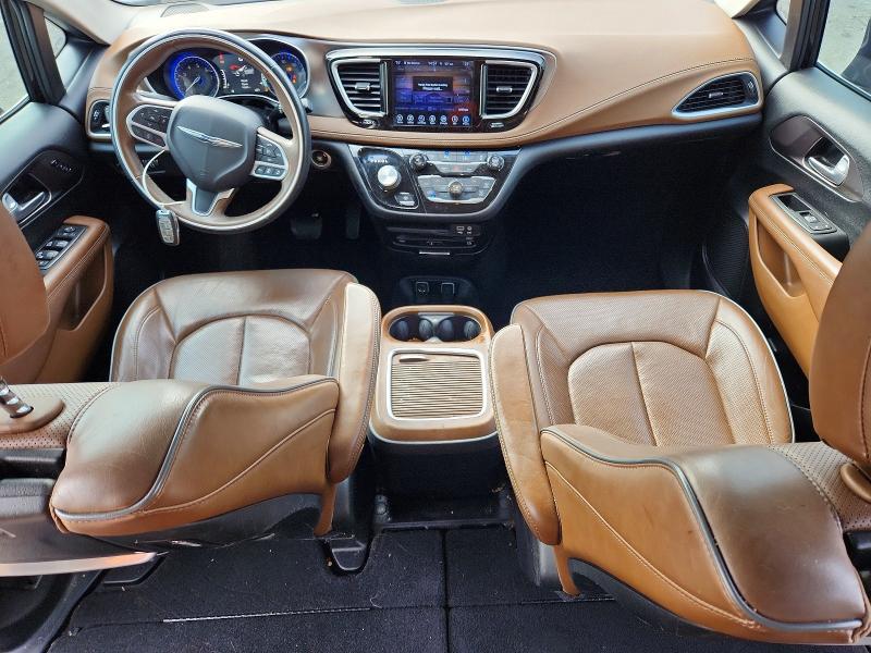 Photo 8 from auction – 2017 CHRYSLER PACIFICA with VIN 2C4RC1GG4HR634212