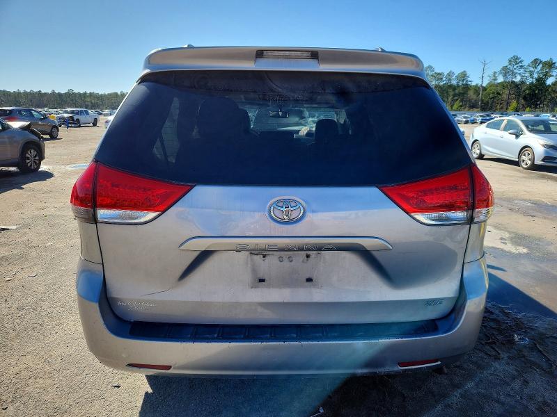 Photo 6 from auction – 2012 TOYOTA SIENNA XLE with VIN 5TDYK3DCXCS255551