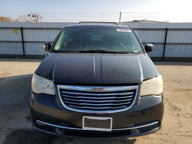Photo 5 from auction – 2013 CHRYSLER TOWN & COU with VIN 2C4RC1BG8DR690400