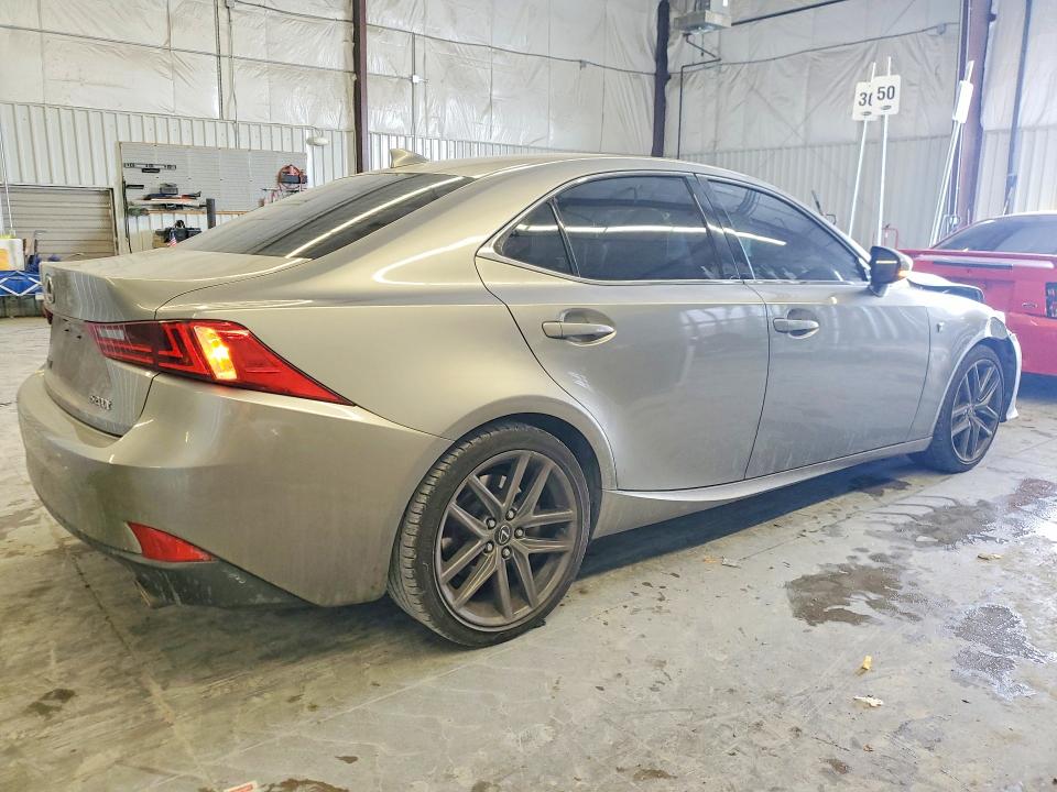 Photo 3 from auction – 2016 LEXUS IS with VIN JTHBA1D29G5037308