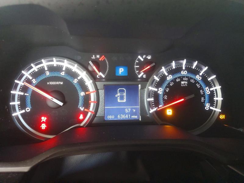 Foto 9 de la subasta – 2016 TOYOTA 4RUNNER SR con VIN JTEBU5JR2G5400738