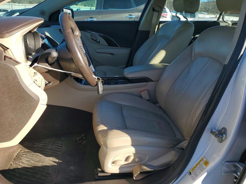 Photo 7 from auction – 2016 BUICK LACROSSE with VIN 1G4GB5G38GF201685