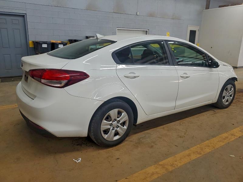 Photo 3 from auction – 2018 KIA FORTE LX with VIN 3KPFK4A74JE271692