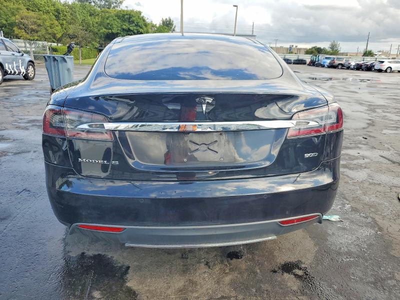 Photo 6 from auction – 2016 TESLA MODEL S with VIN 5YJSA1E28GF131971