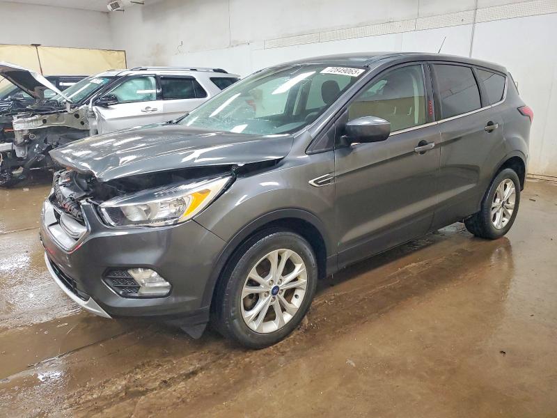 FORD ESCAPE SE 2019 with VIN 1FMCU9GD0KUC01273 - Photo from auction