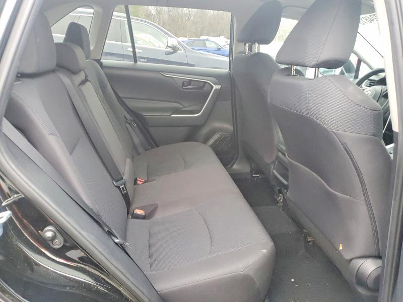 Photo 10 from auction – 2020 TOYOTA RAV4 LE with VIN 2T3F1RFV1LW132926