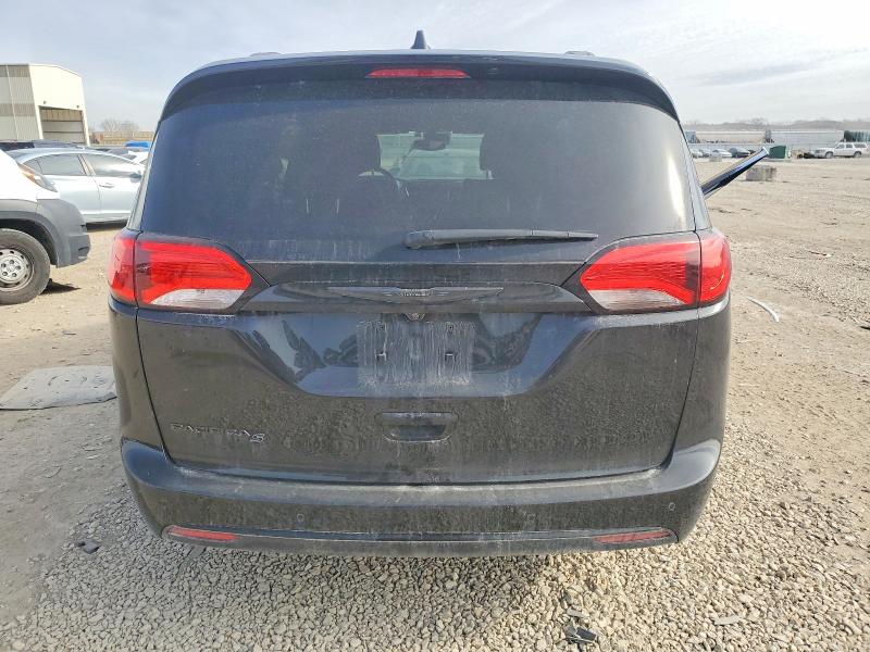 Photo 6 from auction – 2020 CHRYSLER PACIFICA T with VIN 2C4RC1BG3LR111697