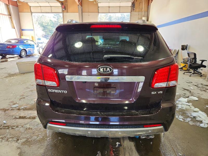 Photo 6 from auction – 2011 KIA SORENTO with VIN 5XYKWDA28BG111049