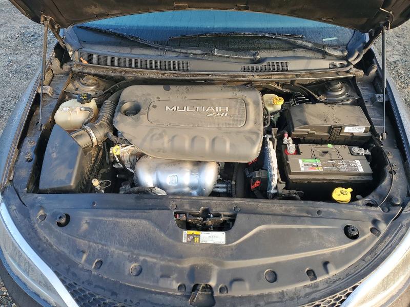 Photo 11 from auction – 2015 CHRYSLER 200 with VIN 1C3CCCABXFN553938