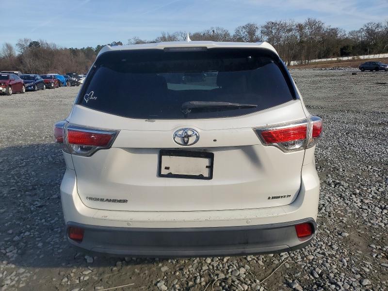 Photo 6 from auction – 2015 TOYOTA HIGHLANDER with VIN 5TDYKRFH7FS052052