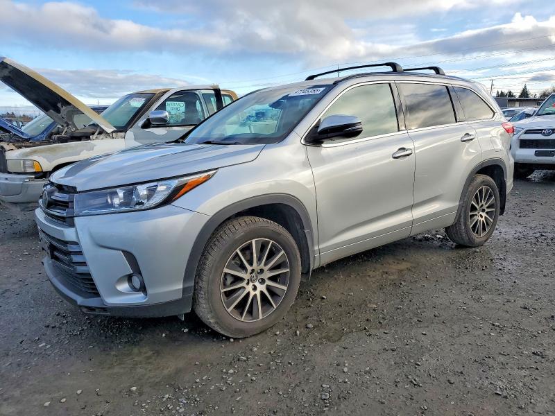 TOYOTA HIGHLANDER 2018 with VIN 5TDJZRFH0JS819715 - Photo from auction