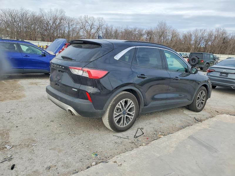 Photo 3 from auction – 2020 FORD ESCAPE SEL with VIN 1FMCU0H63LUB22080