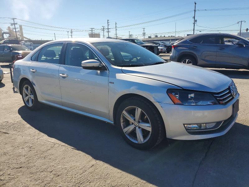 Photo 4 from auction – 2015 VOLKSWAGEN PASSAT S with VIN 1VWAT7A39FC101068
