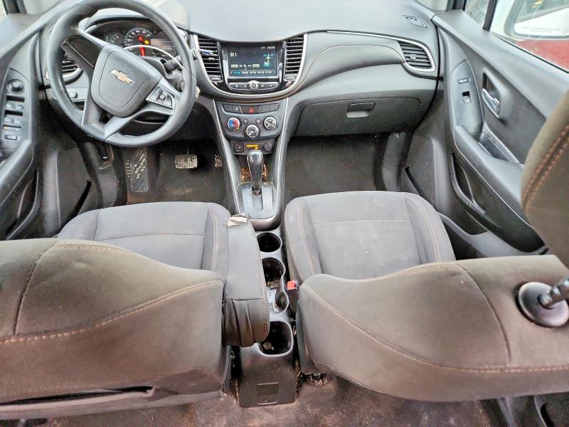 Photo 8 from auction – 2017 CHEVROLET TRAX LS with VIN 3GNCJKSB3HL193108
