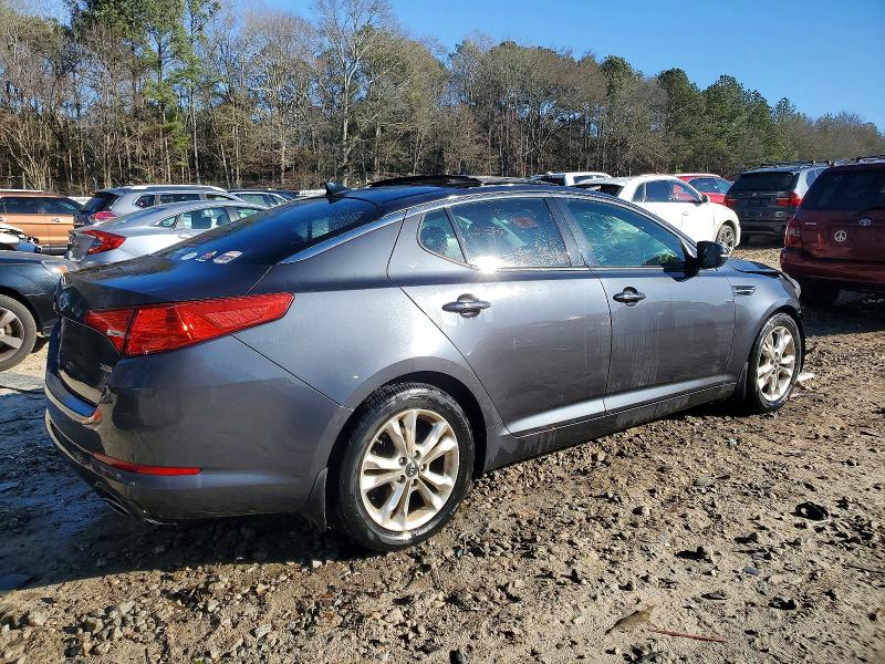 Photo 3 from auction – 2011 KIA OPTIMA EX with VIN KNAGN4A76B5121475