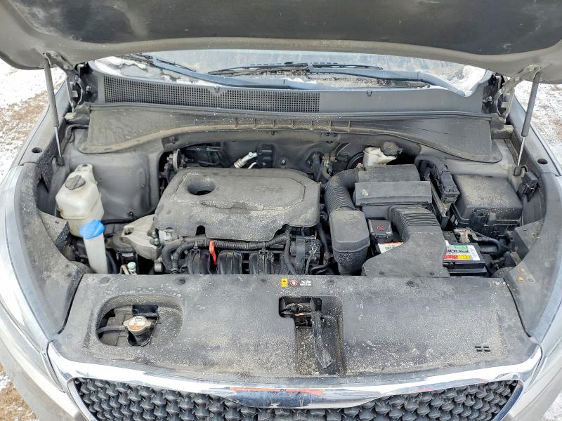 Photo 12 from auction – 2016 KIA SORENTO LX with VIN 5XYPGDA35GG057132