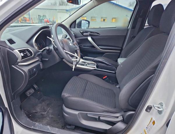 Photo 7 from auction – 2019 MITSUBISHI ECLIPSE CR with VIN JA4AT4AA3KZ029785