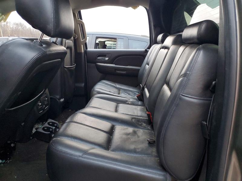 Photo 11 from auction – 2012 CHEVROLET AVALANCHE with VIN 3GNTKFE77CG252528